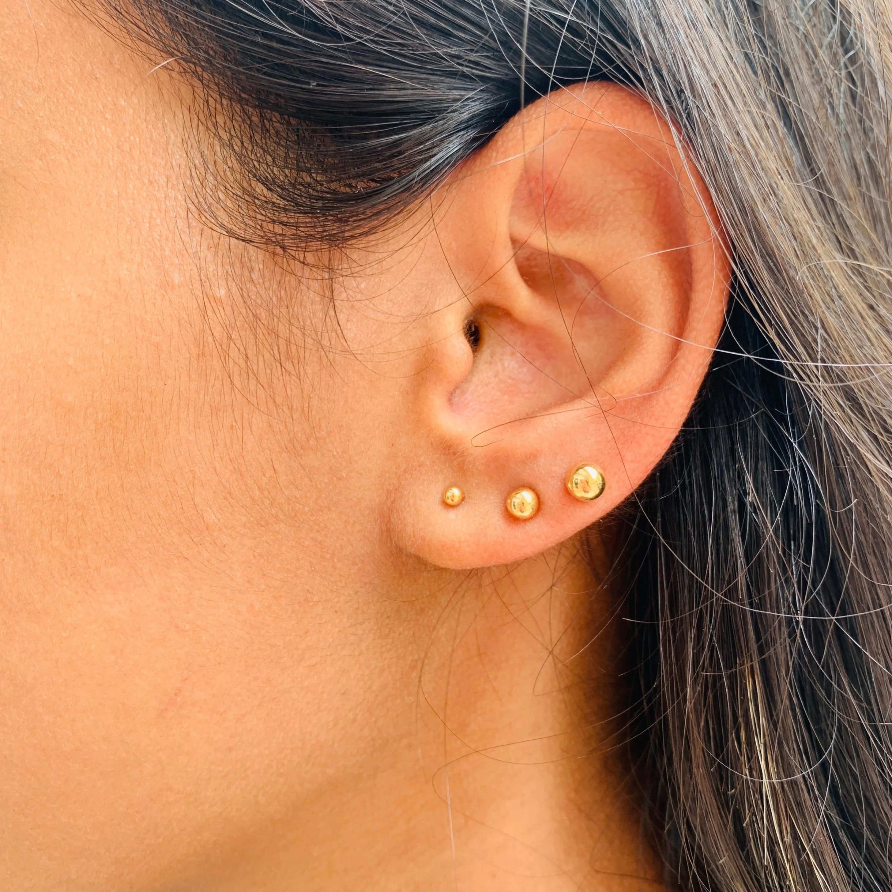 Ani Mini Stud Earrings