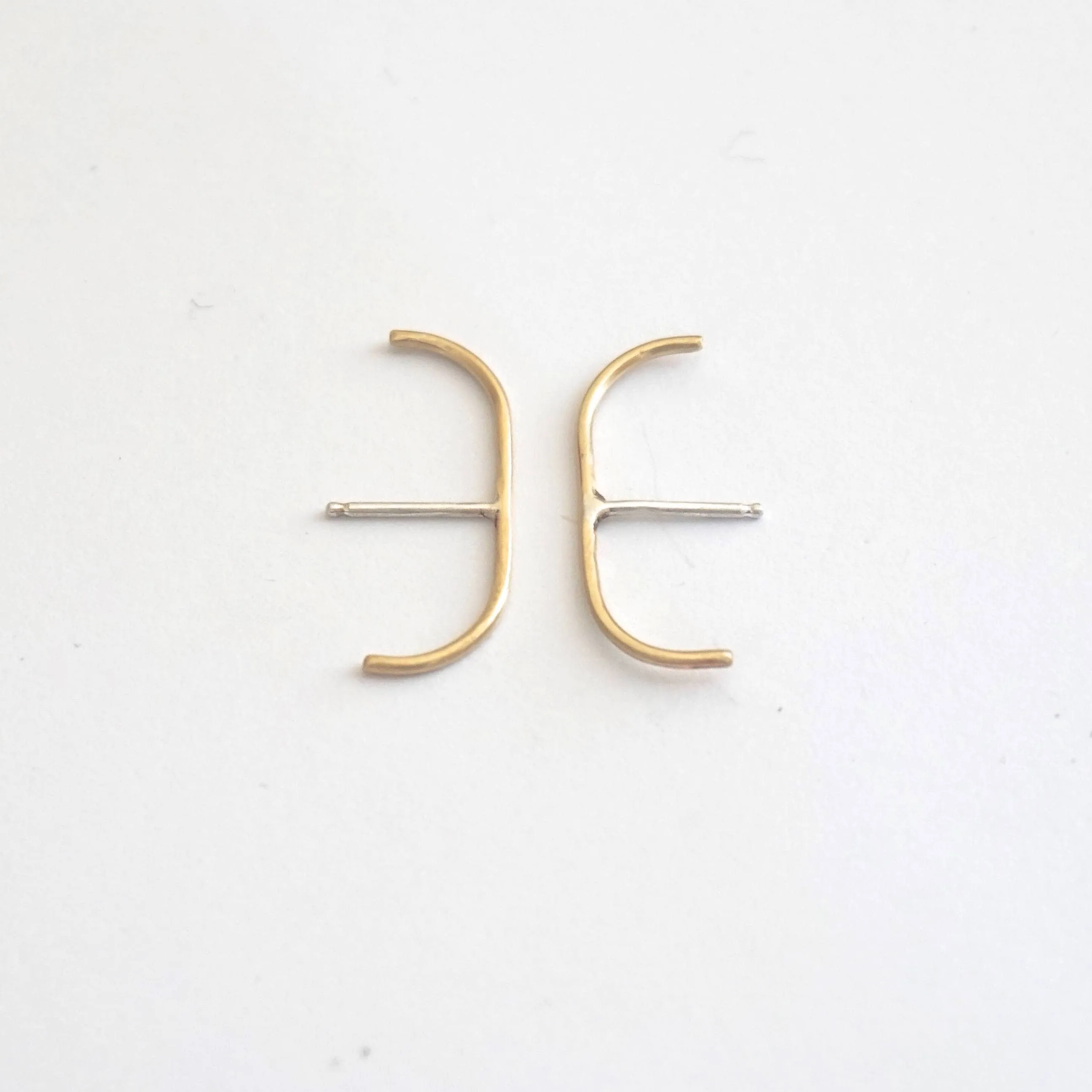 Double Round Ear Suspenders: Captivating Organic Shapes for Elegant Style 0233