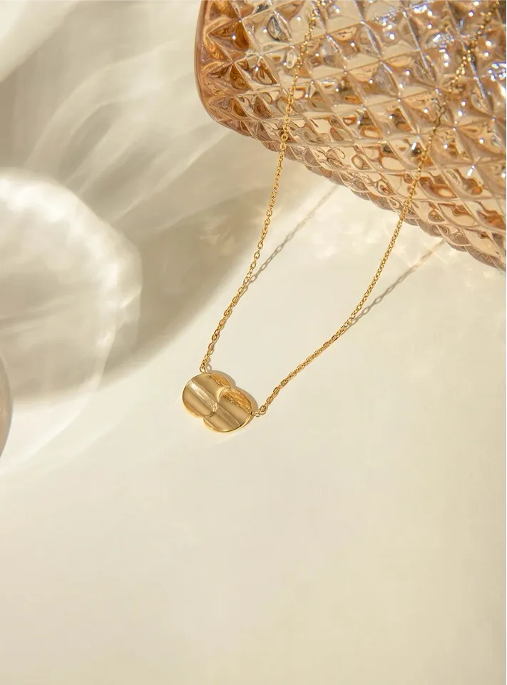 Geometric Curve Necklace