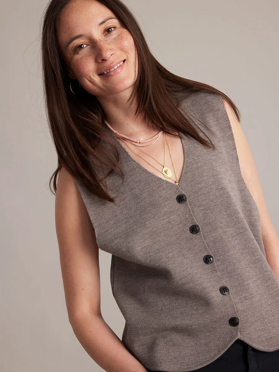 Khloe Knitted Waistcoat - Dark Sand