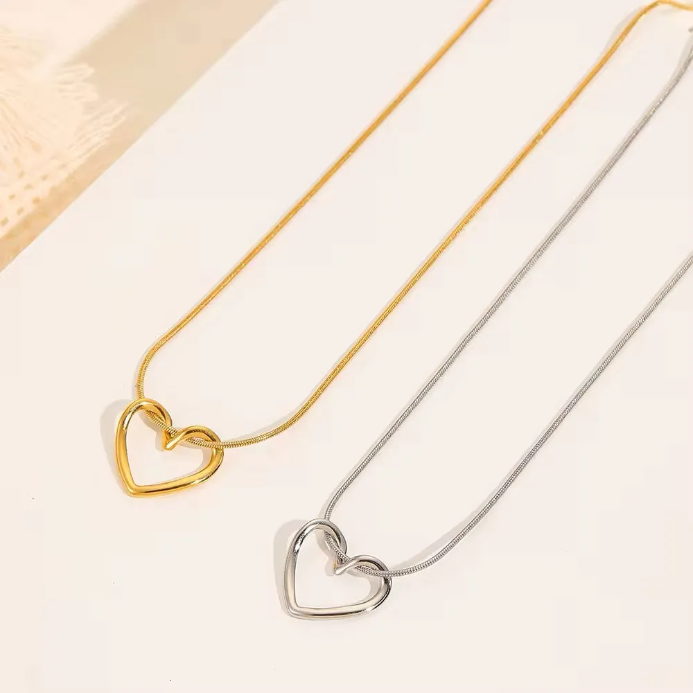 Mini Hollow Twist Heart Pendant Necklace
