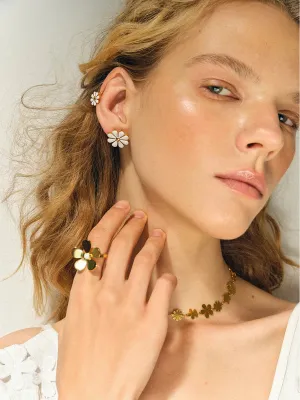 Minimalist Light Luxury White Oil Dripping Eight-Petal Flower Daisy Stud Earrings