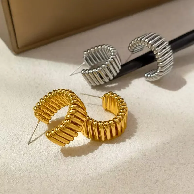 Minimalist Vintage C-Shaped Hoop Earrings