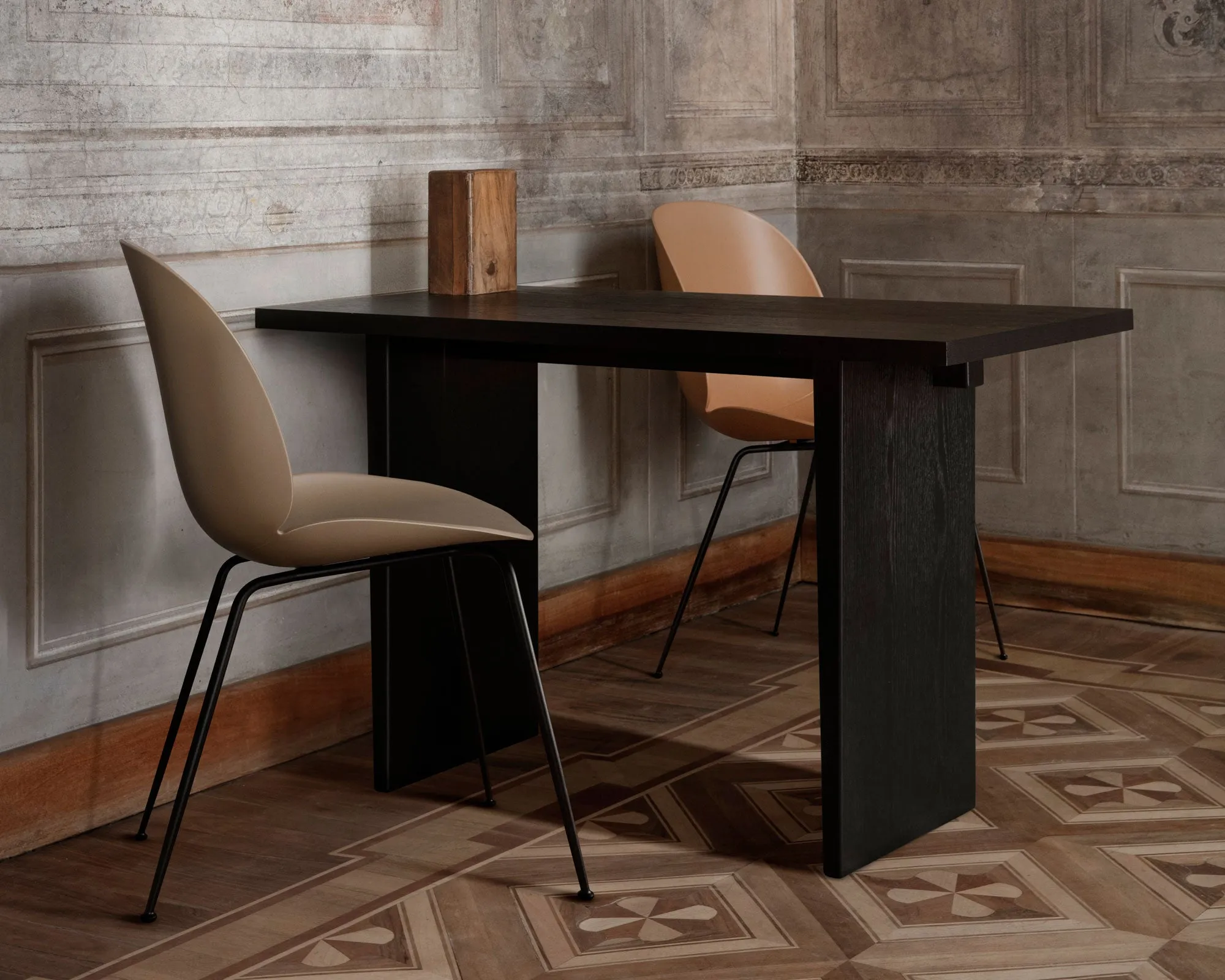 Private Desk