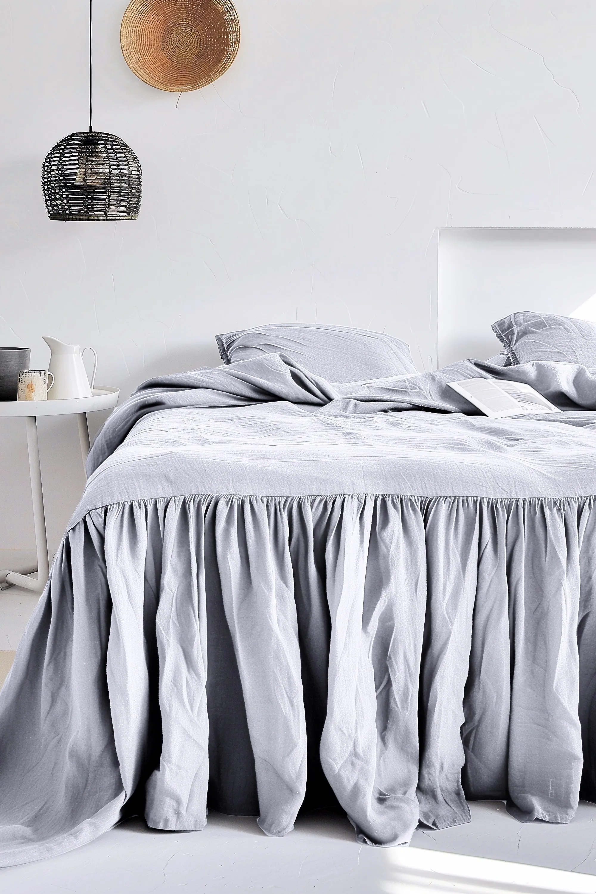 Ruffle bedskirt - light gray
