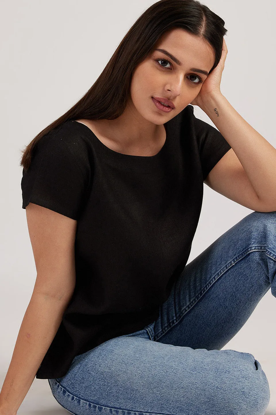 The Linen Boat Neck Top